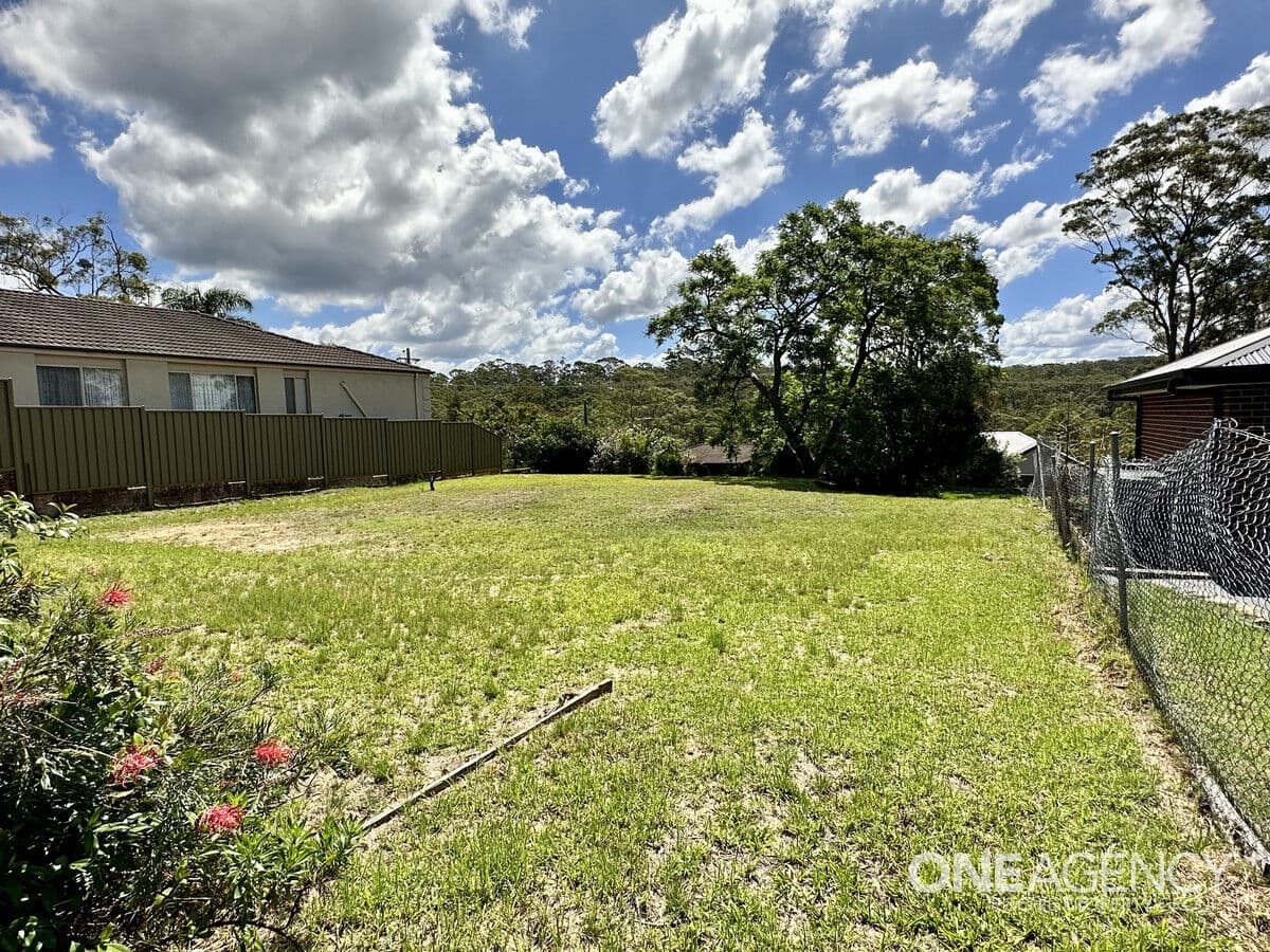 17 Cooroy Crescent, Yellow Rock, Yellow Rock - Thumbnail 2
