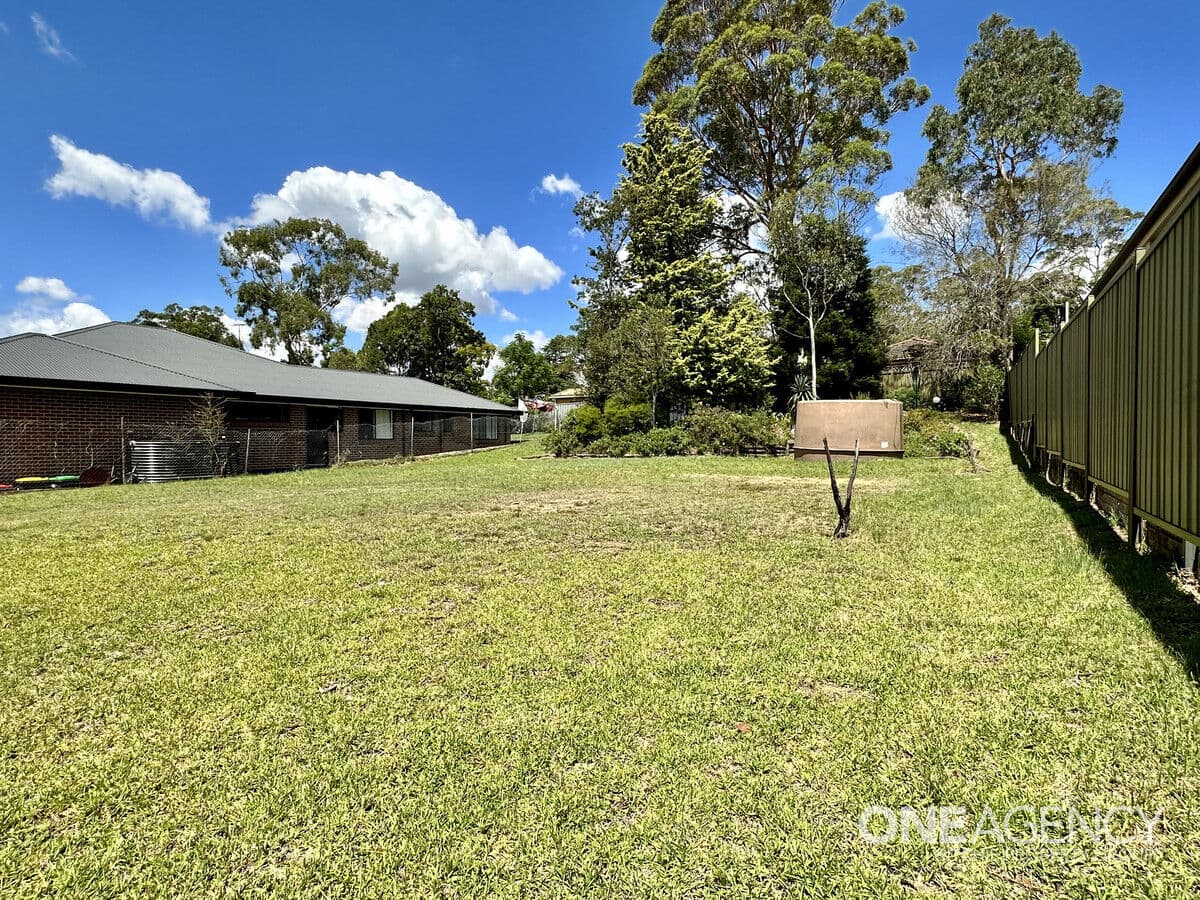 17 Cooroy Crescent, Yellow Rock, Yellow Rock - Thumbnail 5