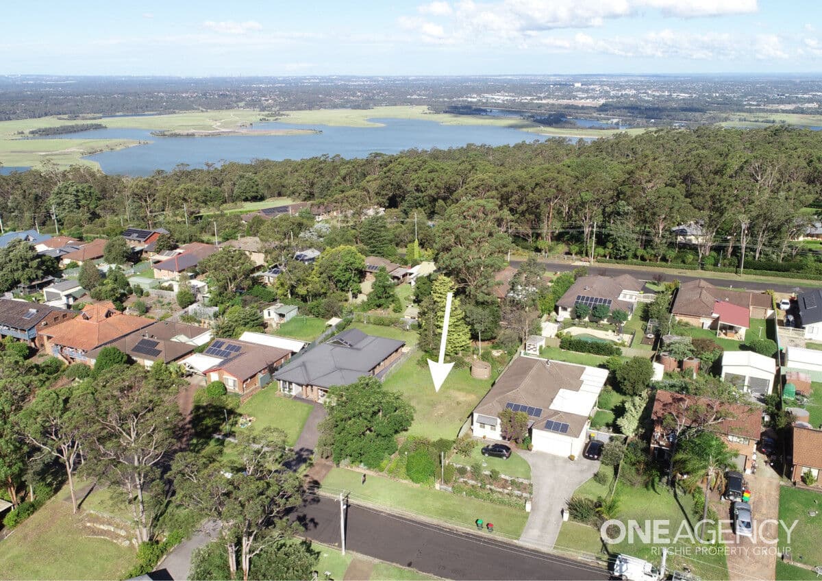 17 Cooroy Crescent, Yellow Rock, Yellow Rock - Image 1