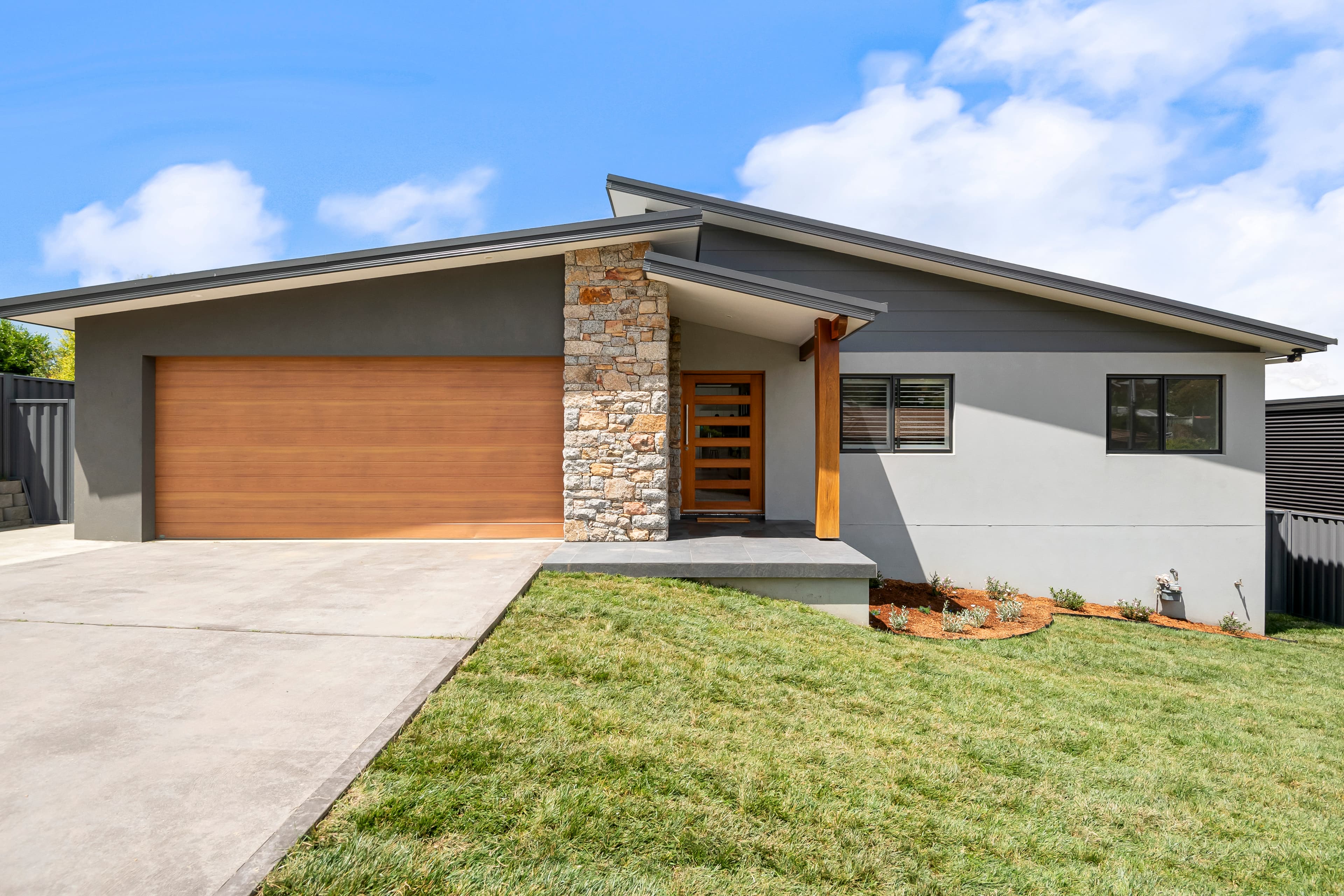 5 Smith Lane, Cooma, Cooma - Thumbnail 2