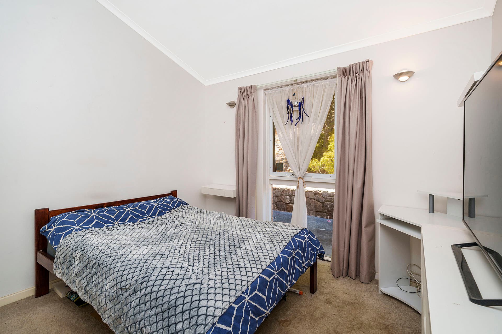 42 Hilltop Place, Kelmscott, Kelmscott - Thumbnail 8