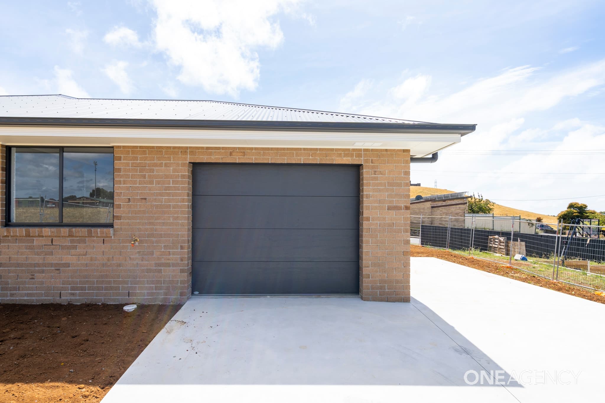 2 Russell Place, Downlands, Downlands - Thumbnail 3