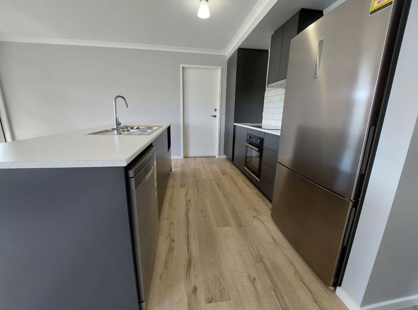 2 Russell Place, Downlands, Downlands - Thumbnail 8