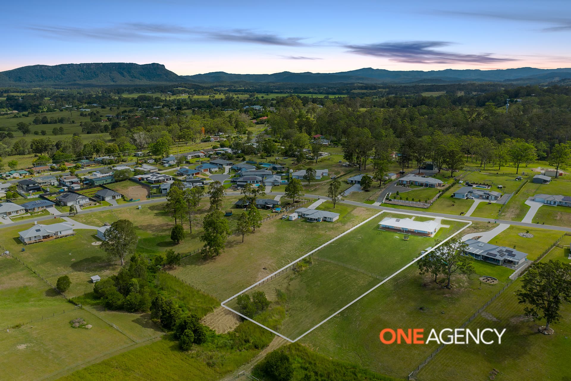 48 Kangaroo Drive, Beechwood, Beechwood - Image 1