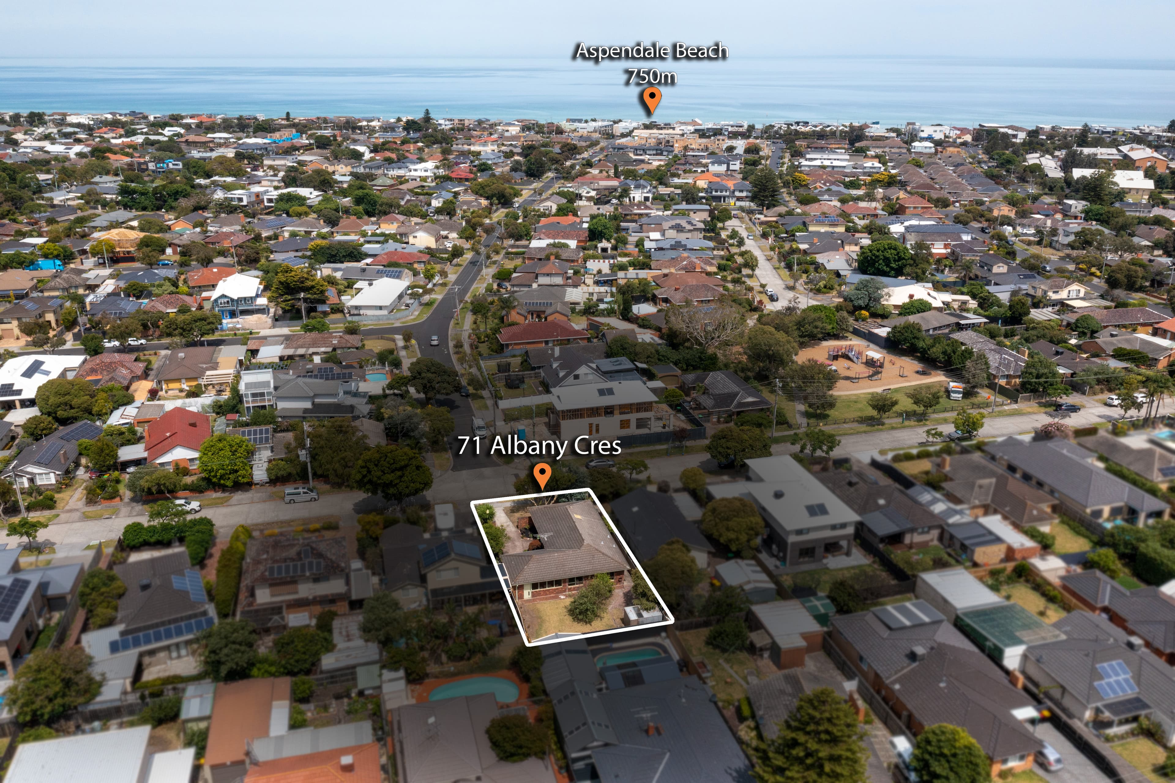 71 Albany Crescent, Aspendale, Aspendale - Thumbnail 4