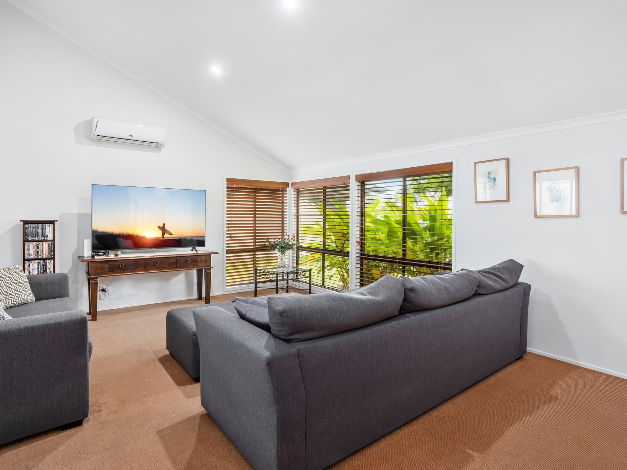 59 Dunlin Drive, Burleigh Waters, Burleigh Waters - Thumbnail 3