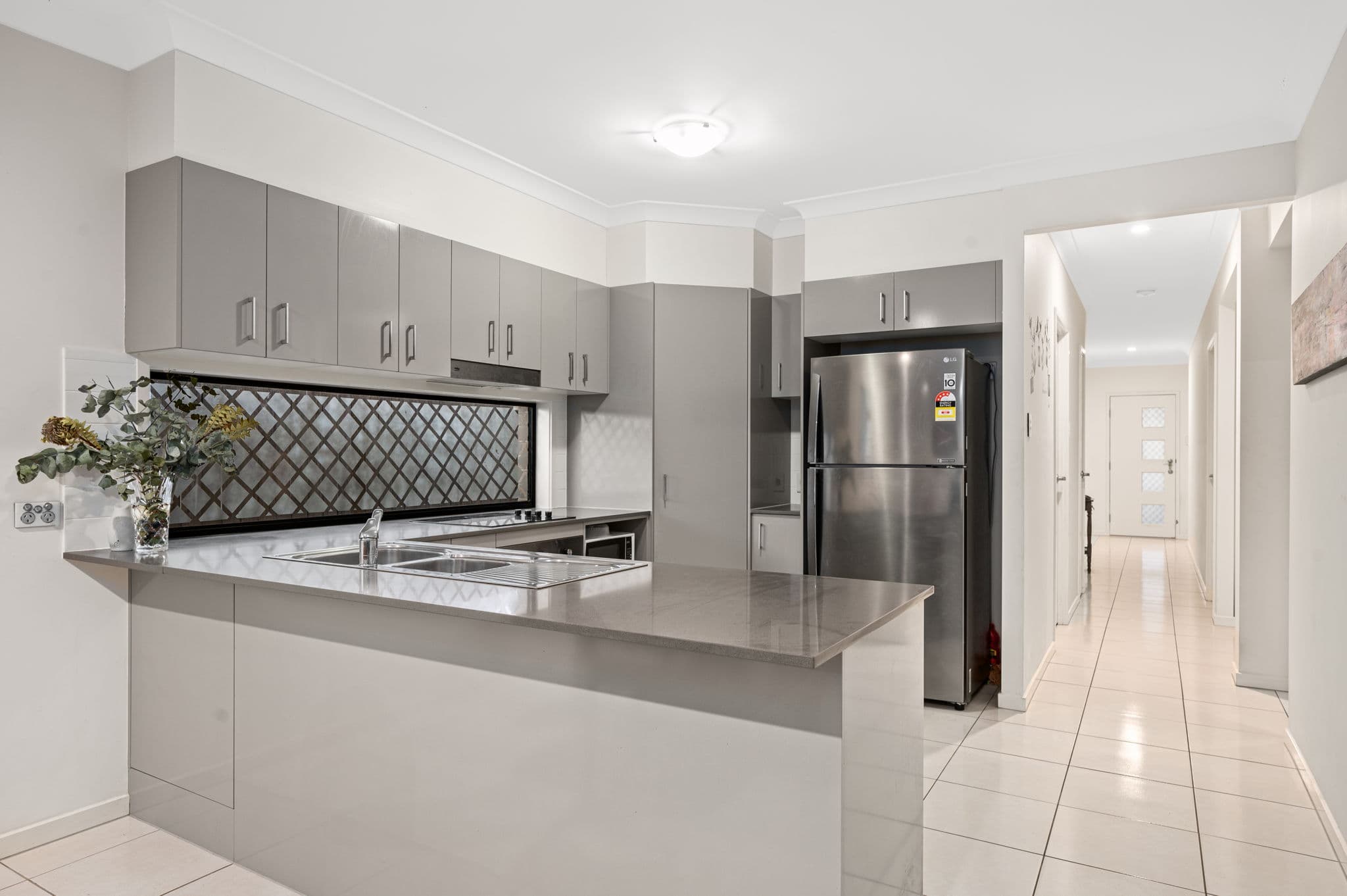 17 Mount Barney Crescent, Park Ridge, Park Ridge - Thumbnail 5