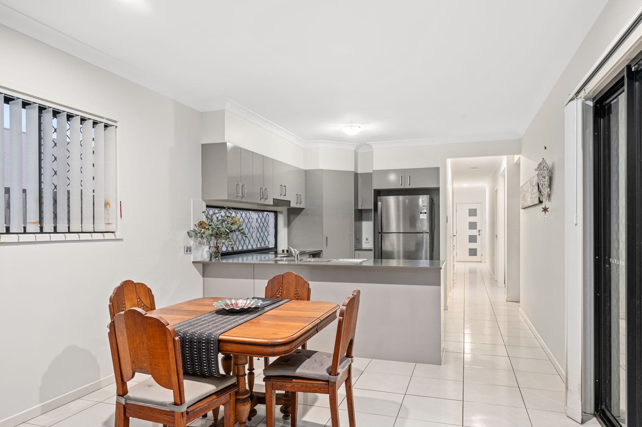 17 Mount Barney Crescent, Park Ridge, Park Ridge - Thumbnail 3