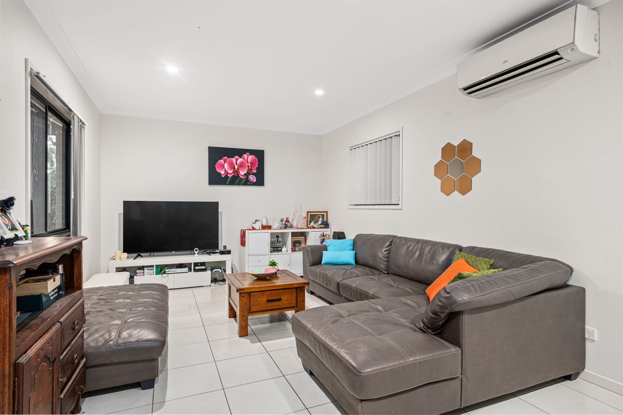 17 Mount Barney Crescent, Park Ridge, Park Ridge - Thumbnail 2