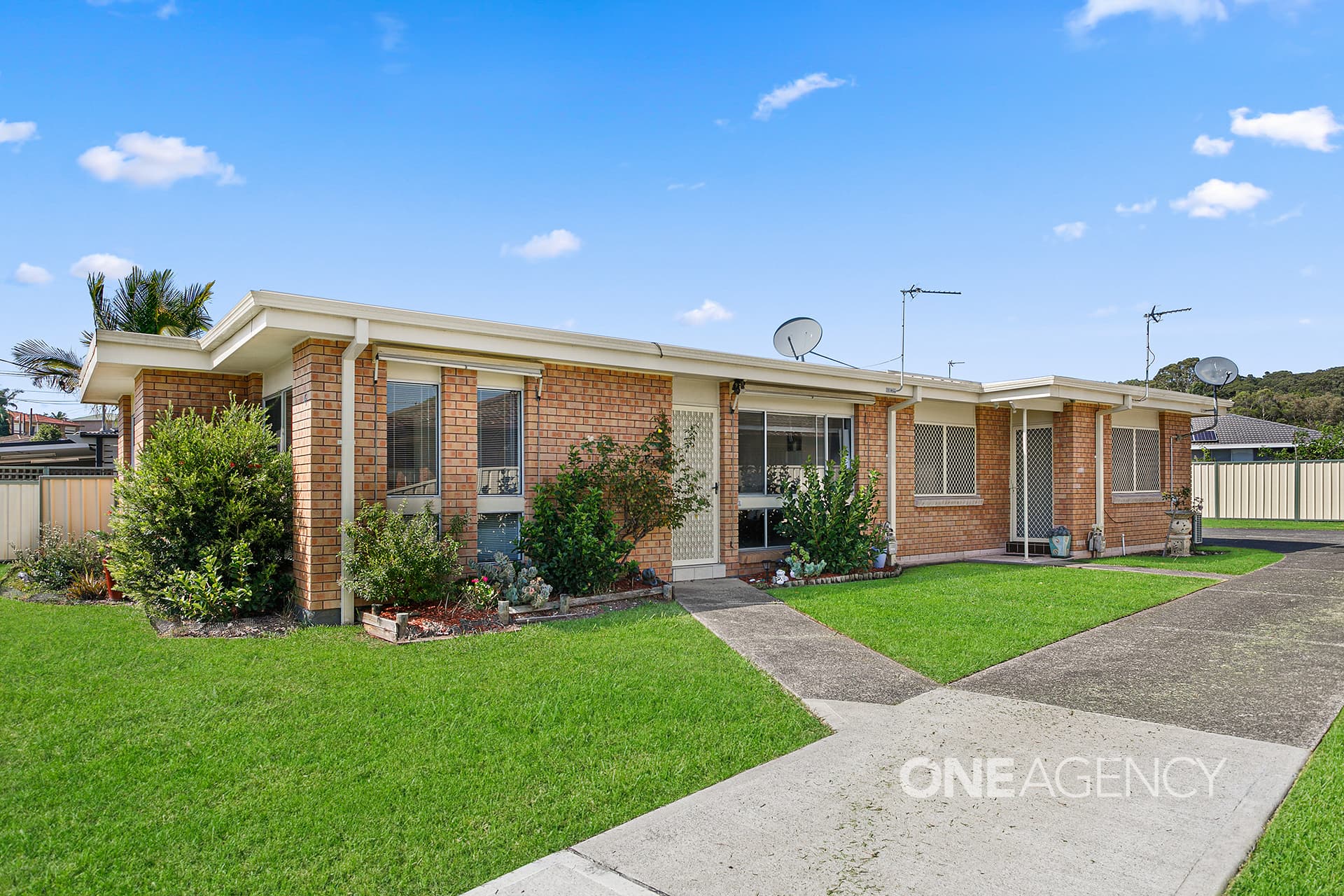 1/6 Lachlan Avenue, Barrack Heights, Barrack Heights - Image 1