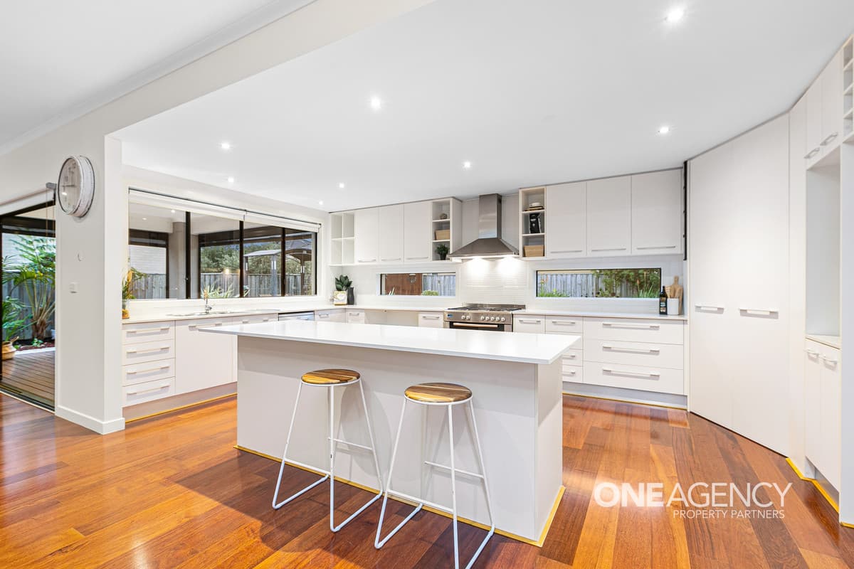 24 North Shore Drive, Sanctuary Lakes, Sanctuary Lakes - Thumbnail 8
