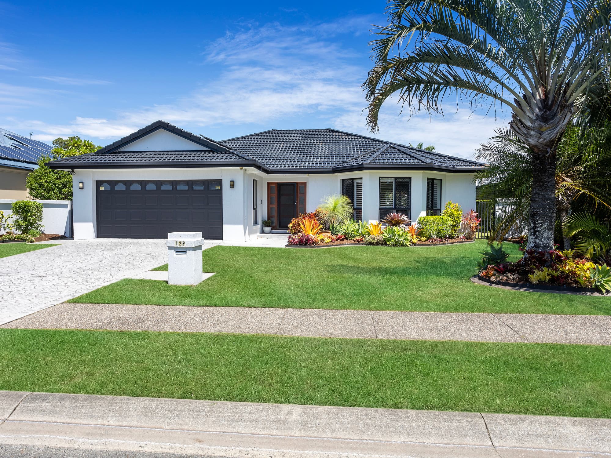 129 Dunlin Drive, Burleigh Waters, Burleigh Waters - Thumbnail 2