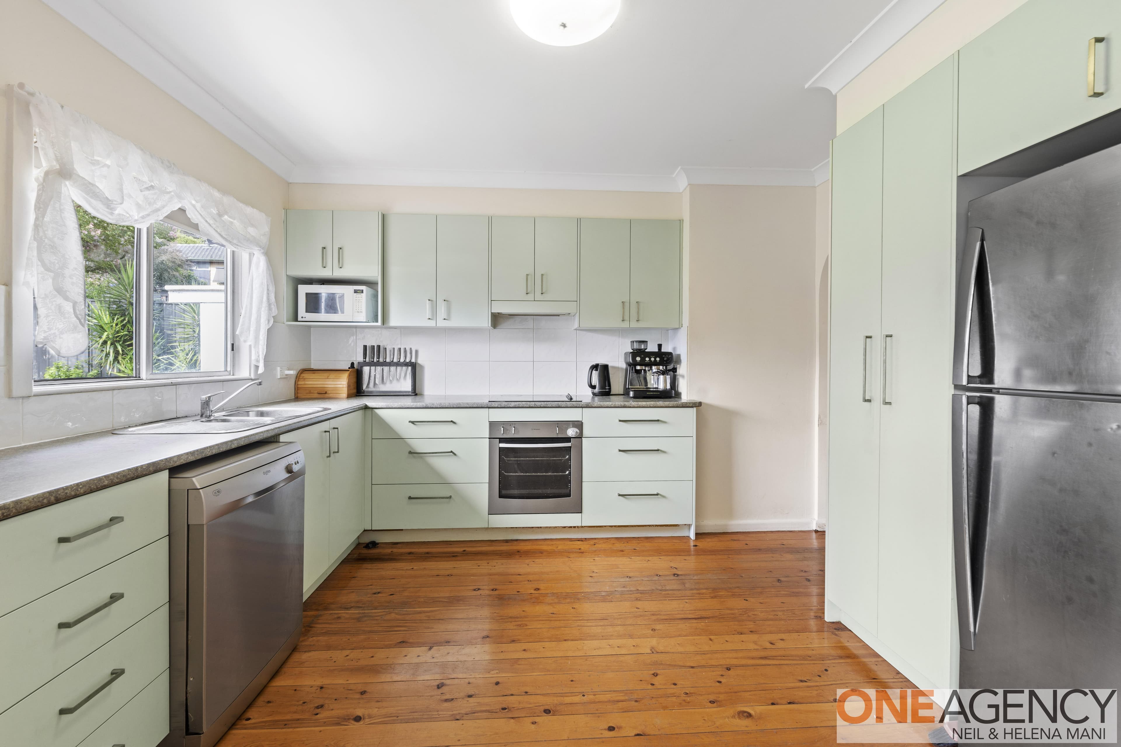 11 North Crescent, North Gosford, North Gosford - Thumbnail 3