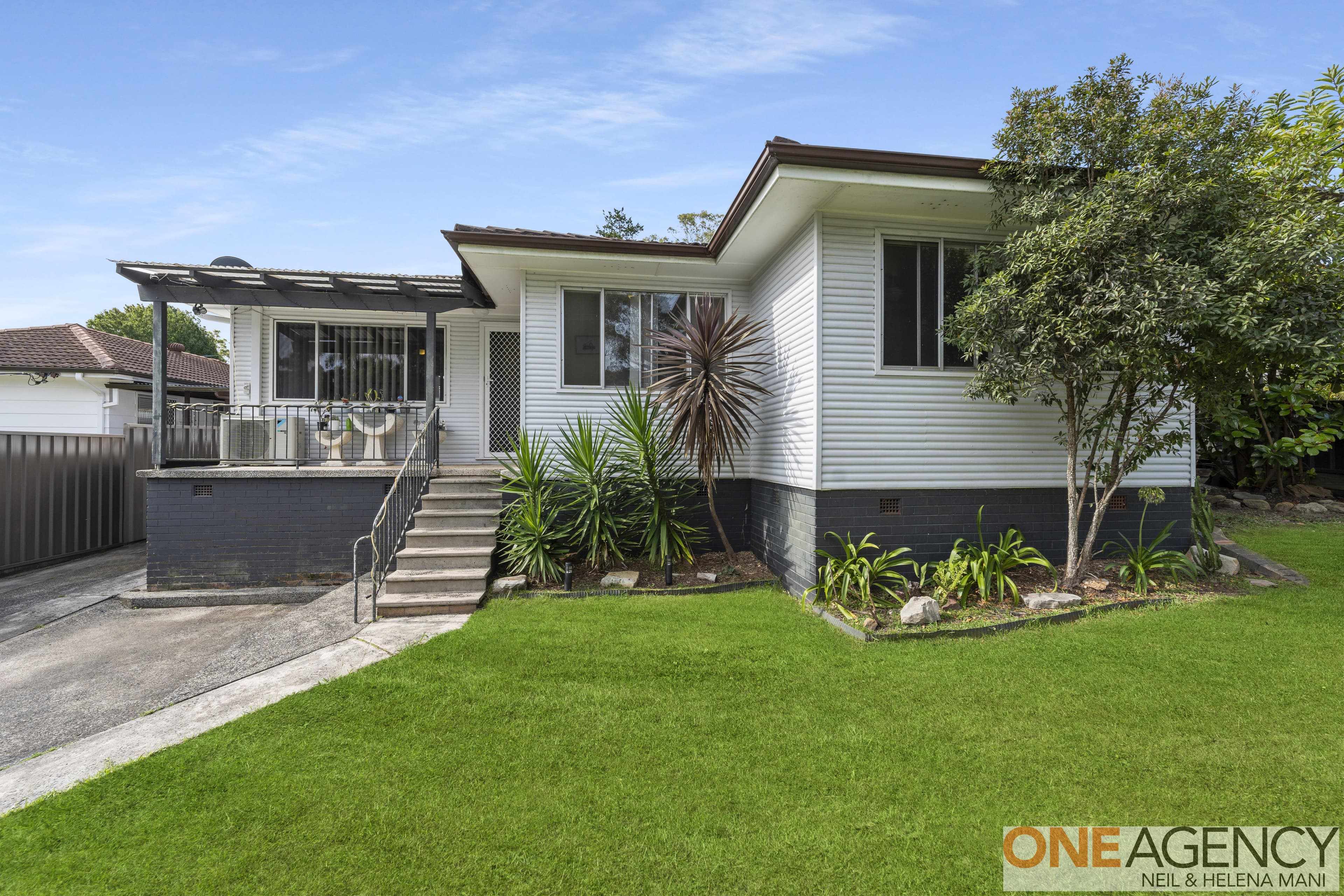 11 North Crescent, North Gosford, North Gosford - Image 1