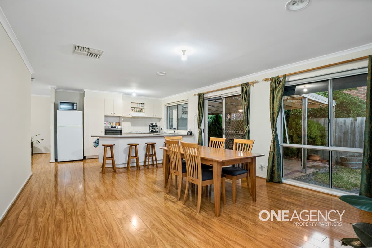 4 Samuel Evans Court, Seabrook, Seabrook - Thumbnail 3