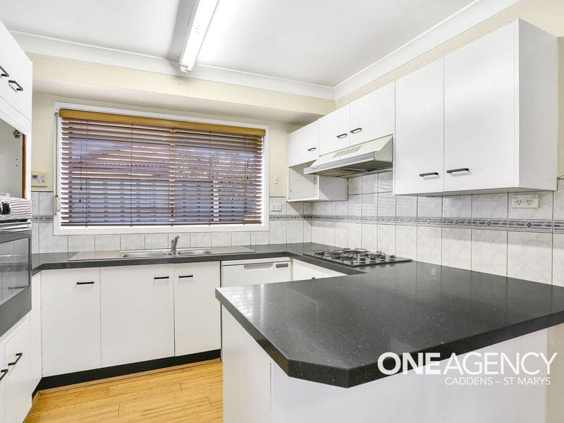 154 Explorers Way, St Clair, St Clair - Thumbnail 2