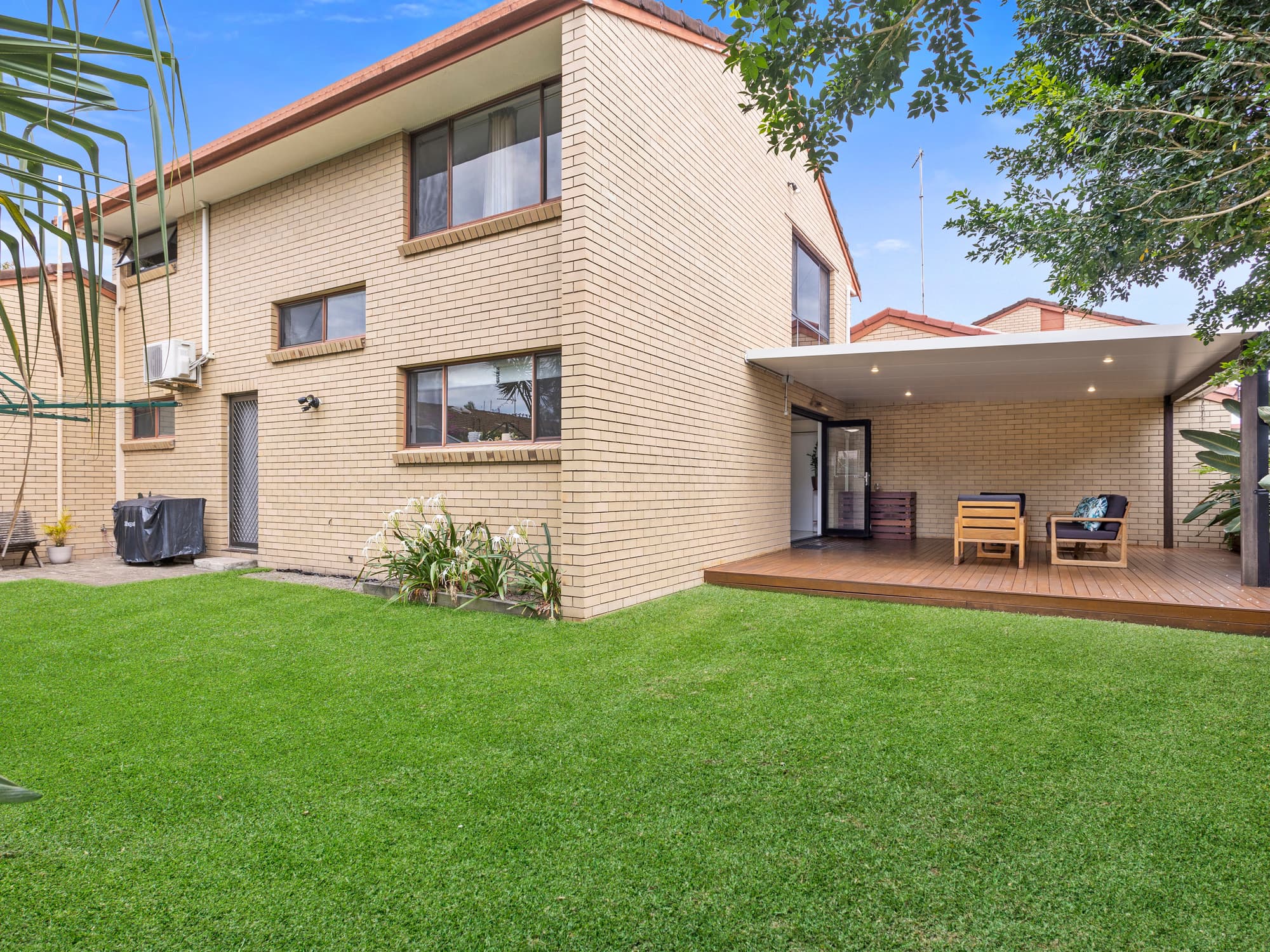 2/7 Peewee Place, Burleigh Waters, Burleigh Waters - Thumbnail 2