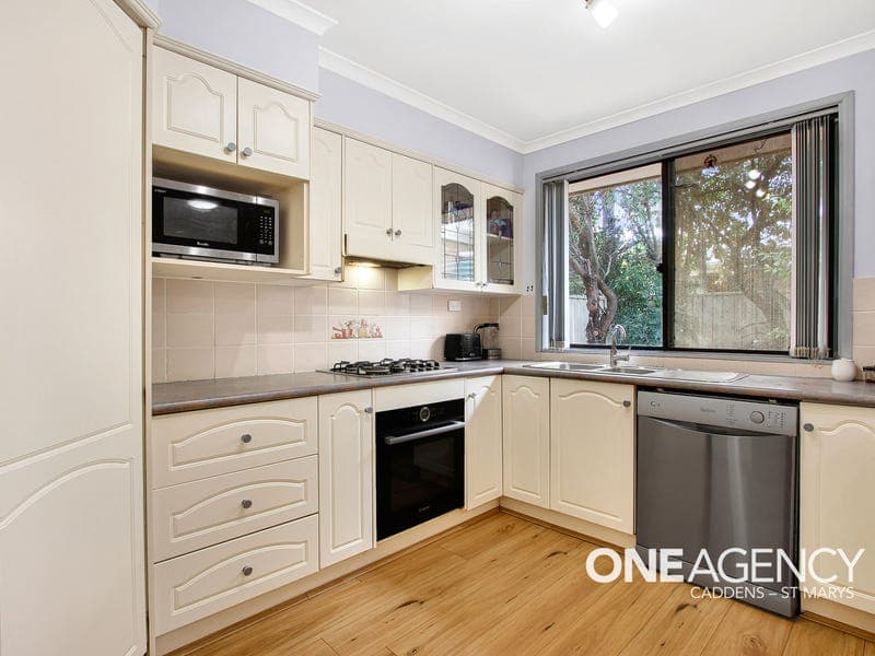 6 Frost Close, St Clair, St Clair - Thumbnail 2
