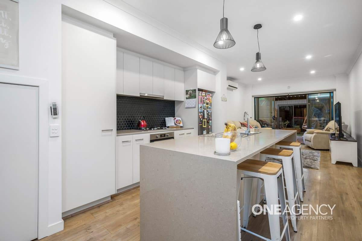 91 Waterhaven Boulevard, Point Cook, Point Cook - Thumbnail 5