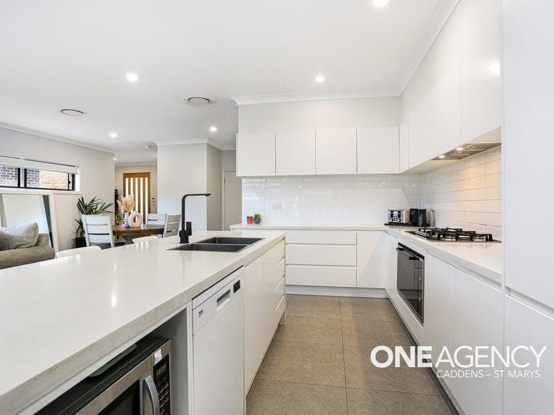 1 Raintree Street, Claremont Meadows, Claremont Meadows - Thumbnail 2