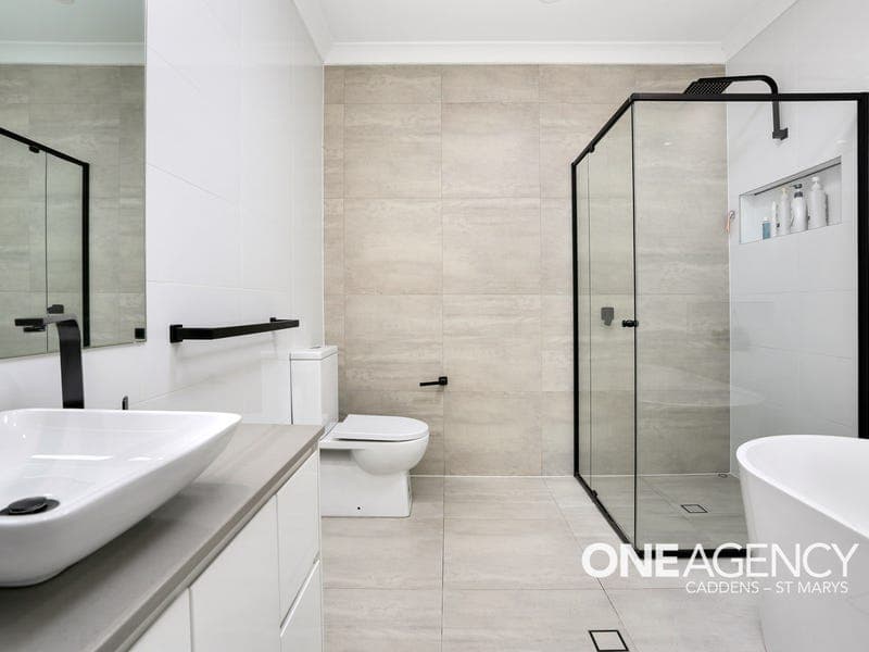 1 Raintree Street, Claremont Meadows, Claremont Meadows - Thumbnail 3