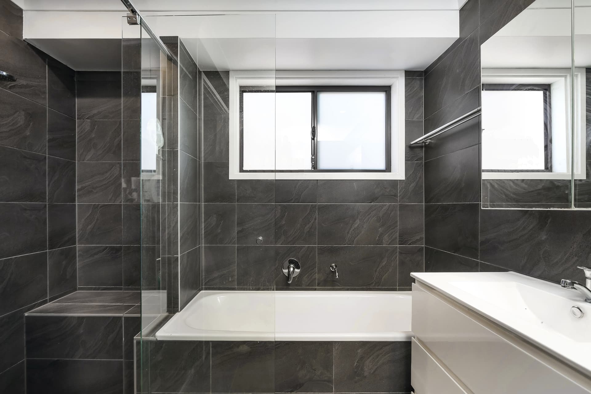 4/7 Lunderston Drive, Narara, Narara - Thumbnail 6