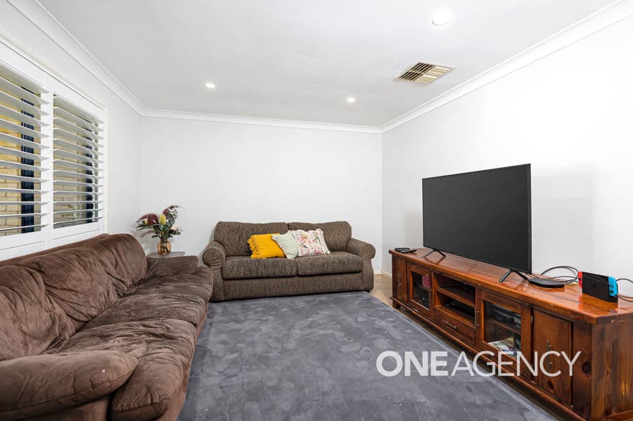 99 YENTOO Drive, Glenfield Park, Glenfield Park - Thumbnail 2