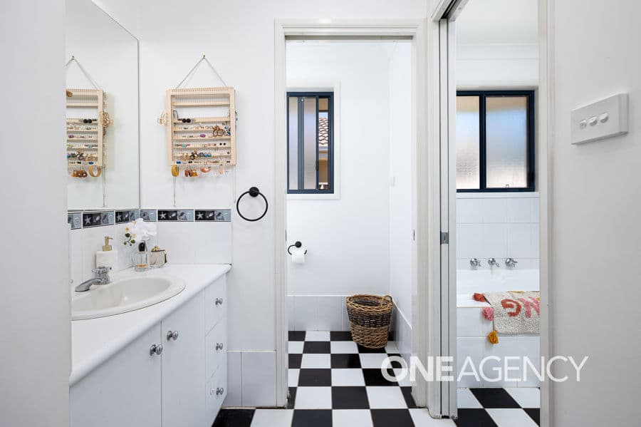 99 YENTOO Drive, Glenfield Park, Glenfield Park - Thumbnail 6