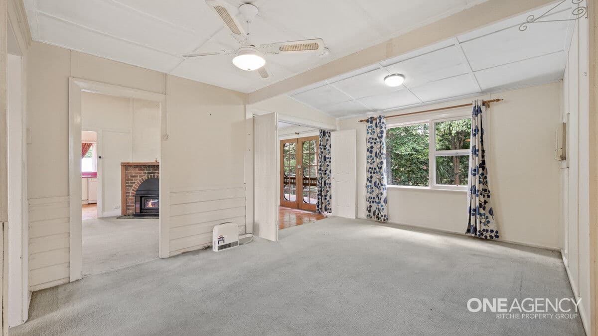 19 Valley Road, Springwood, Springwood - Thumbnail 7