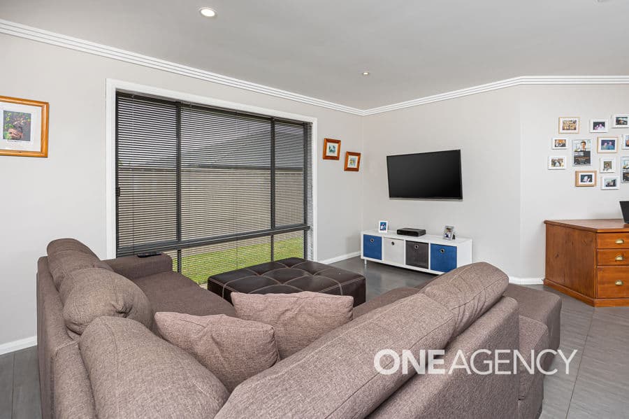 48 STRICKLAND Drive, Boorooma, Boorooma - Thumbnail 5