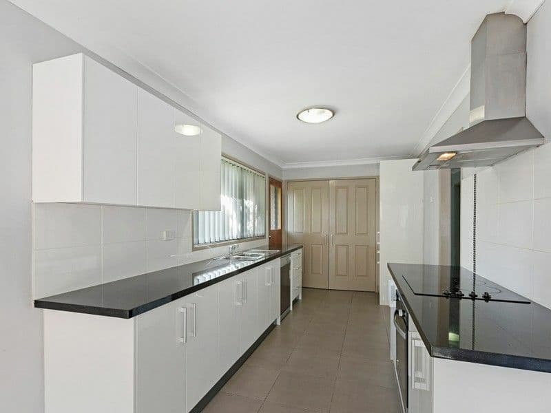 9 Rochester Drive, Mount Warren Park, Mount Warren Park - Thumbnail 4