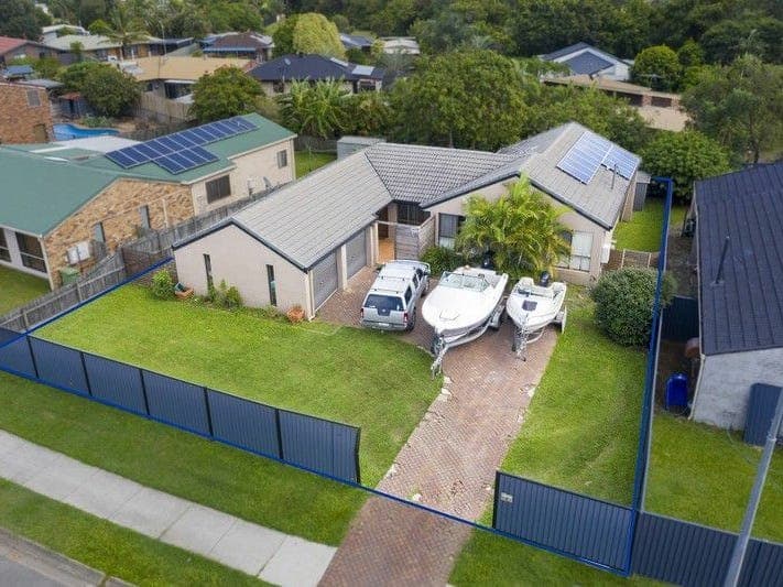 9 Rochester Drive, Mount Warren Park, Mount Warren Park - Image 1