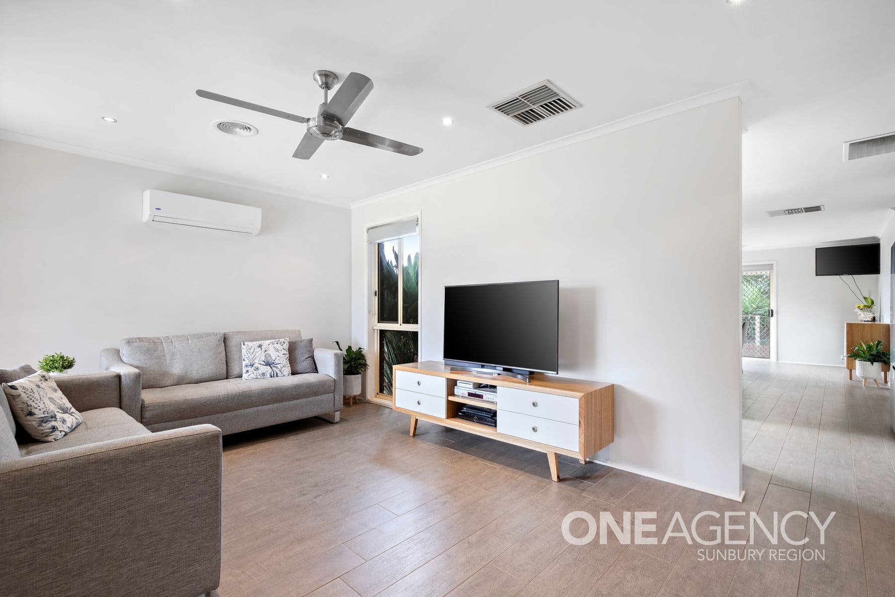 37 Davenport Drive, Sunbury, Sunbury - Thumbnail 4