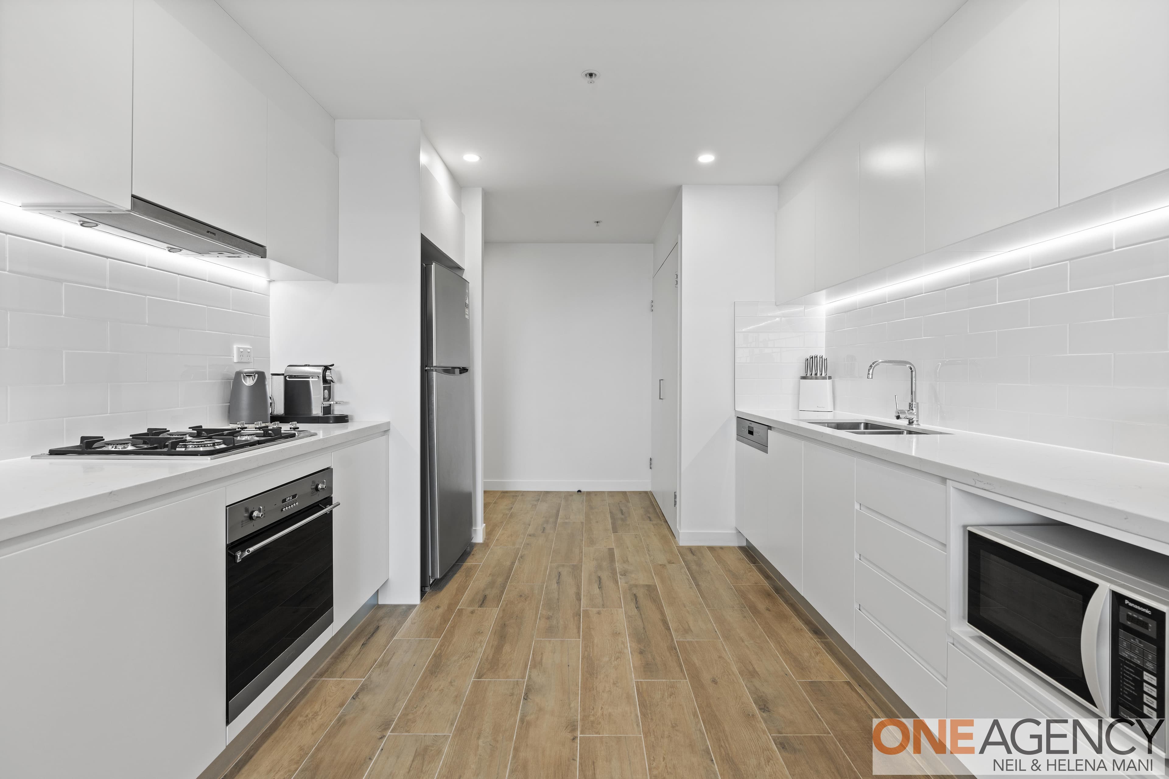 807/25 Mann Street, Gosford, Gosford - Thumbnail 5