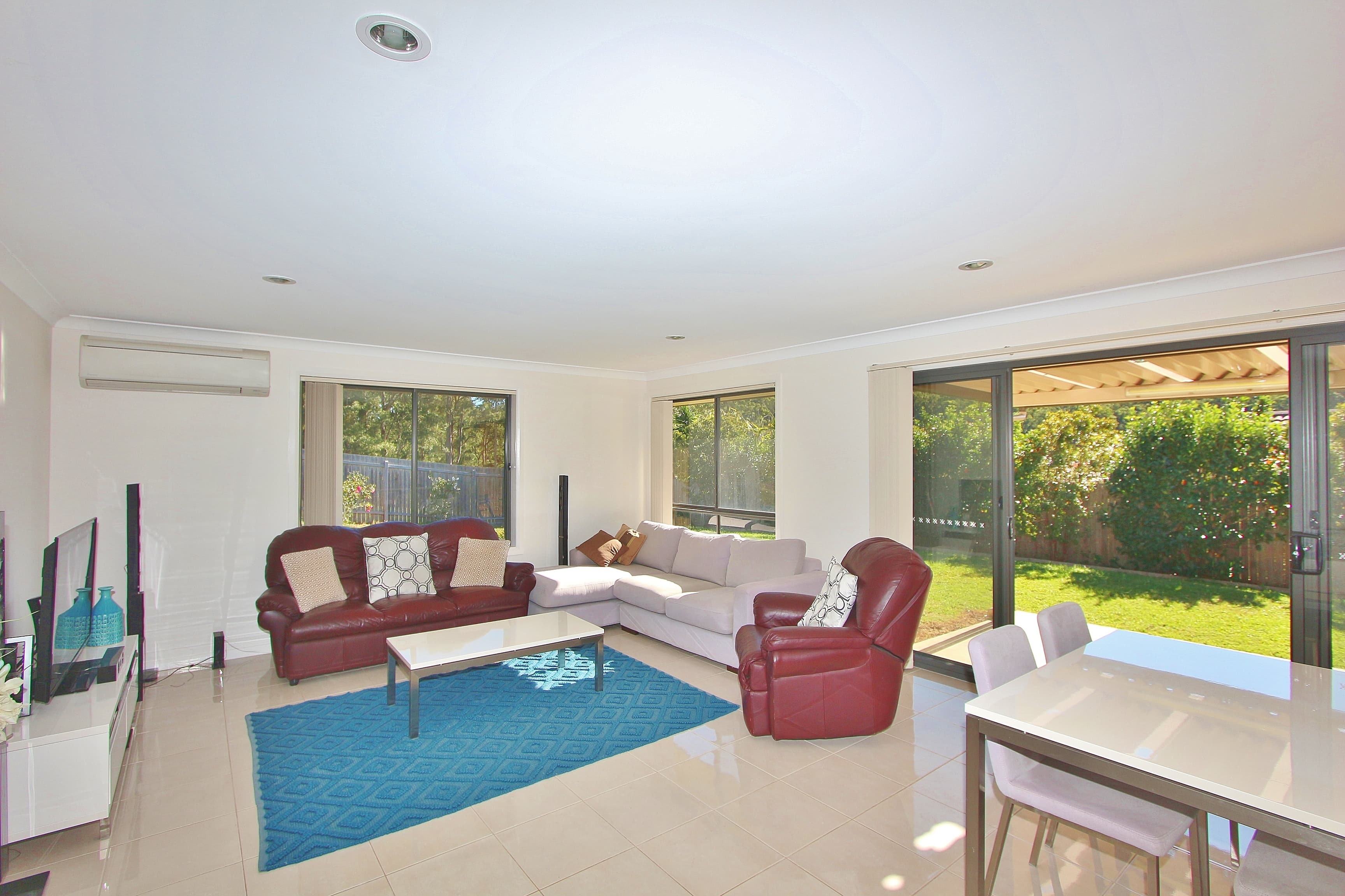 16 Mountain Spring Drive, Kendall, Kendall - Thumbnail 2