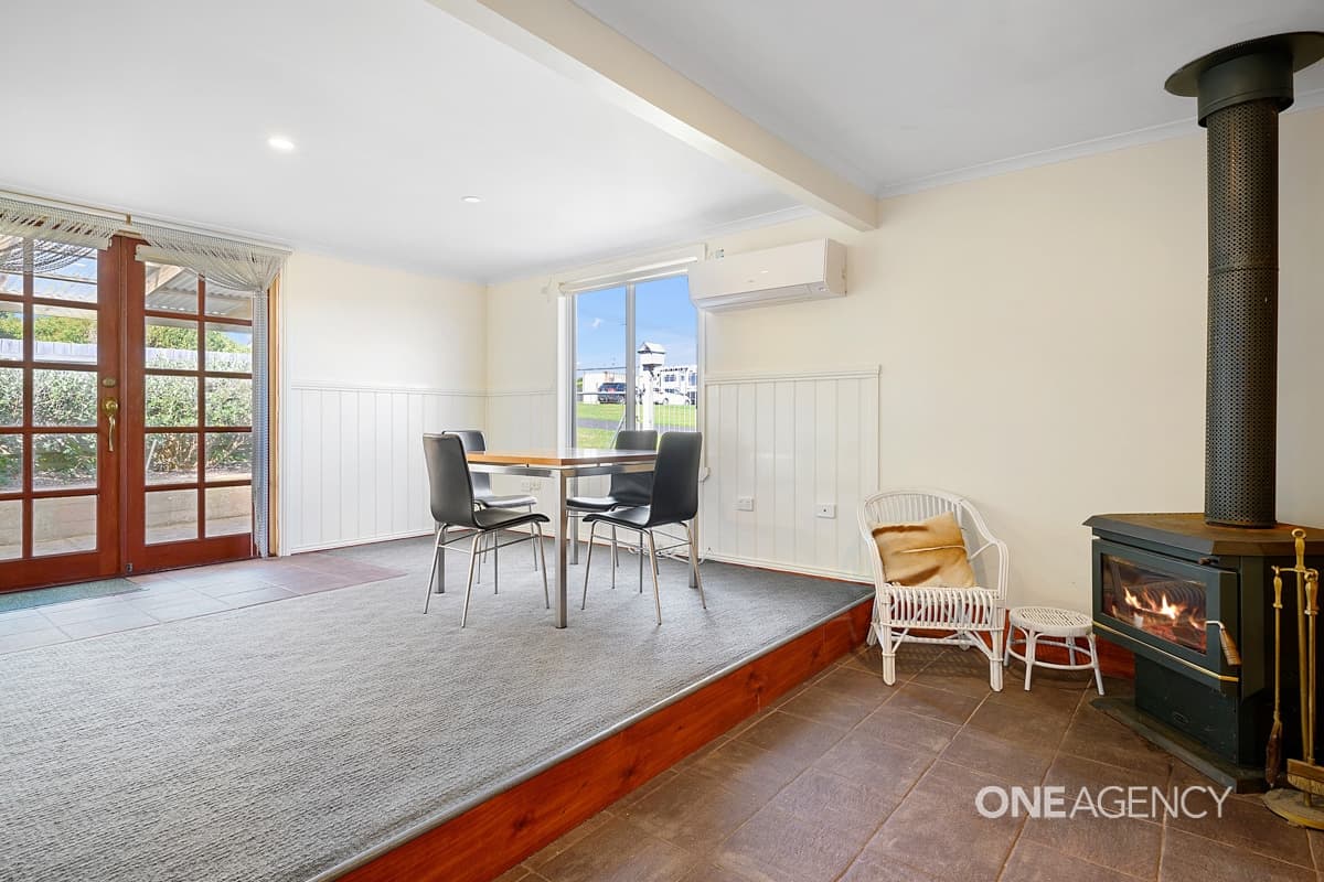 10 Rougemont Street, Stanley, Stanley - Thumbnail 2