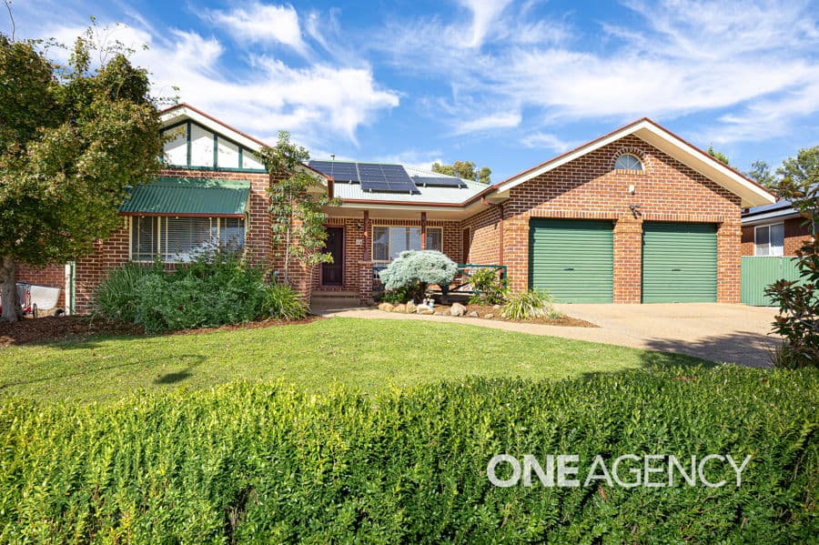 11 LAMILLA Street, Glenfield Park, Glenfield Park - Image 1