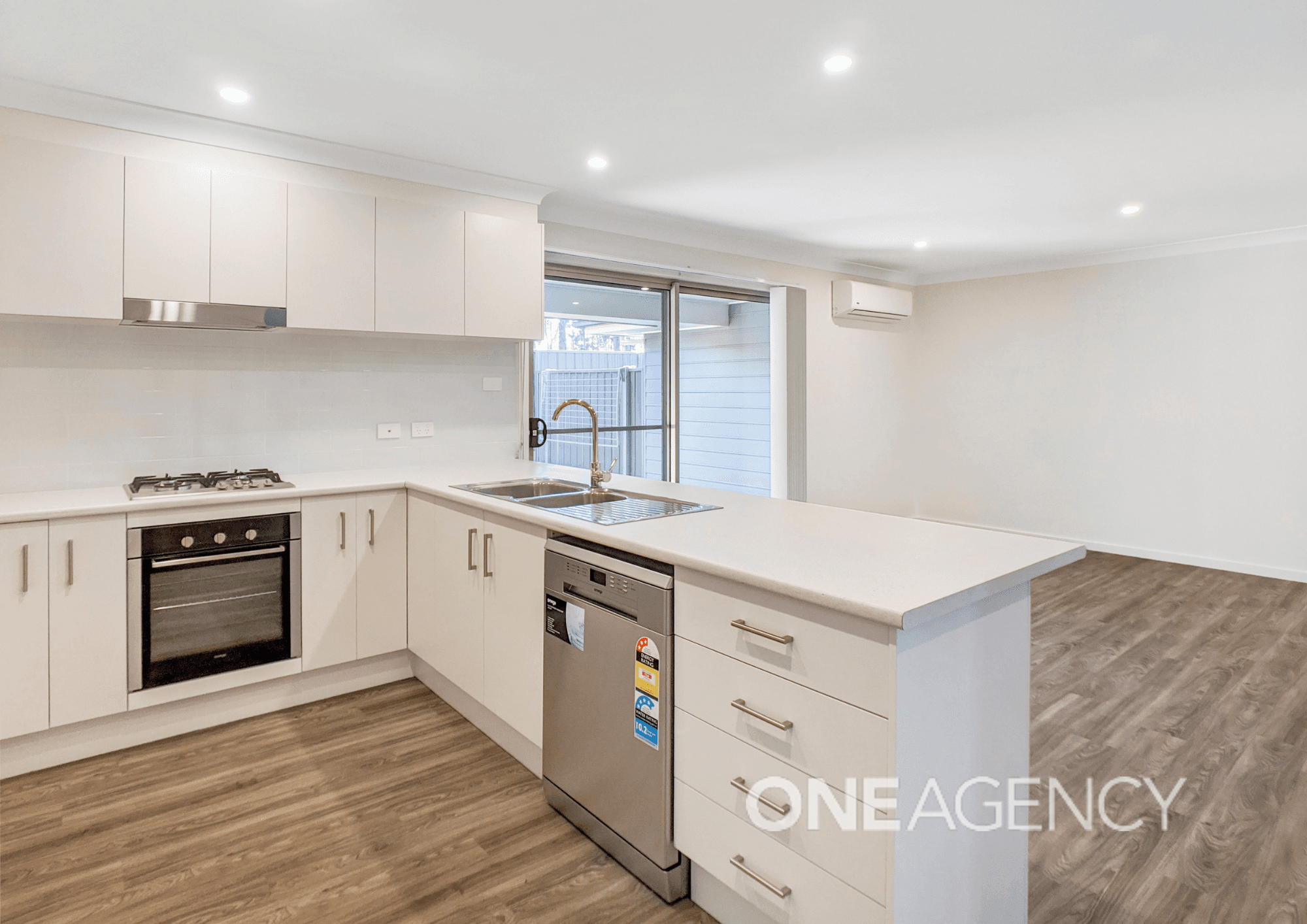 64 Peacehaven Way, Sussex Inlet, Sussex Inlet - Thumbnail 3