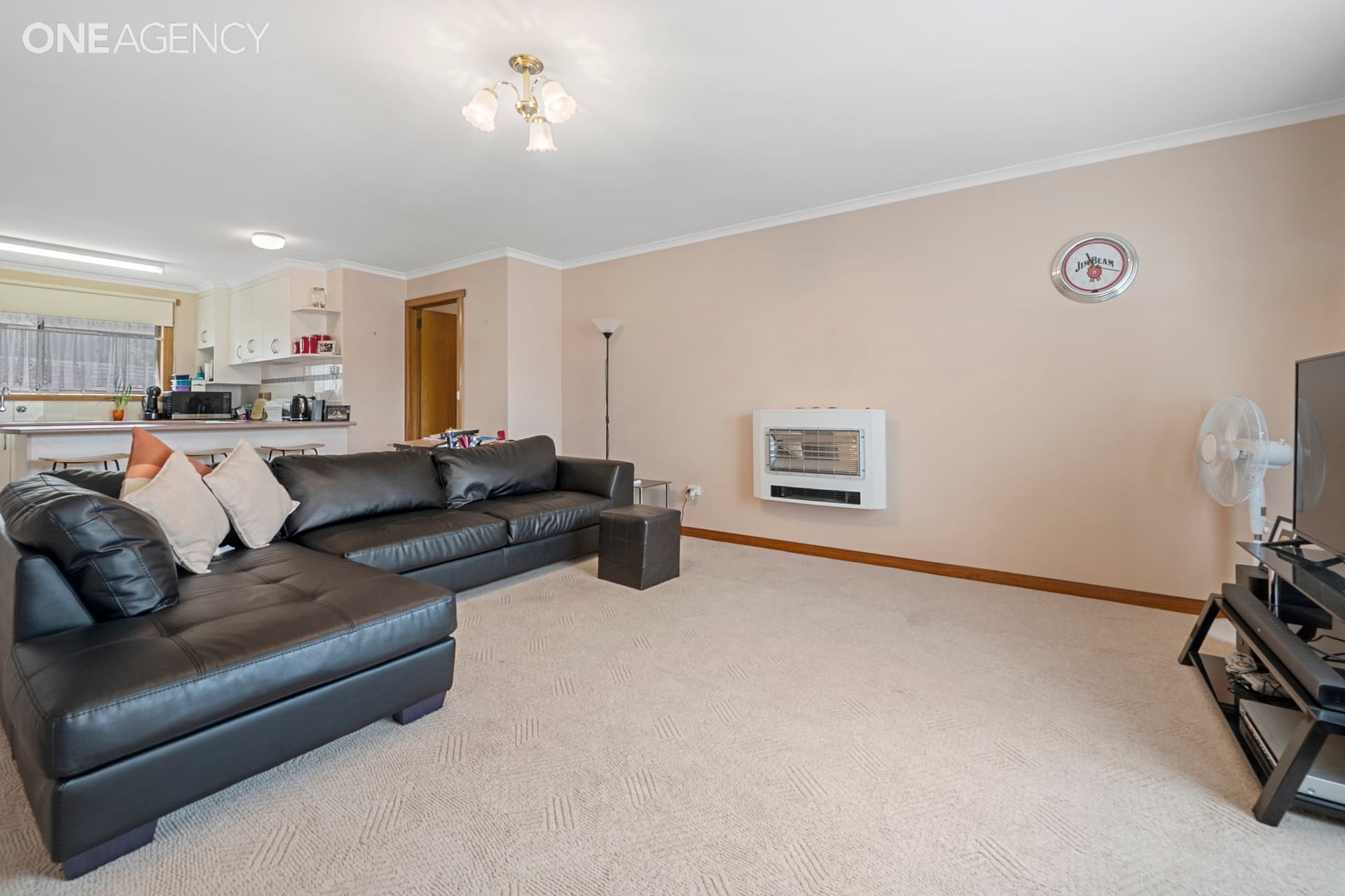 2/14 Lawrence Drive, Devonport, Devonport - Thumbnail 2
