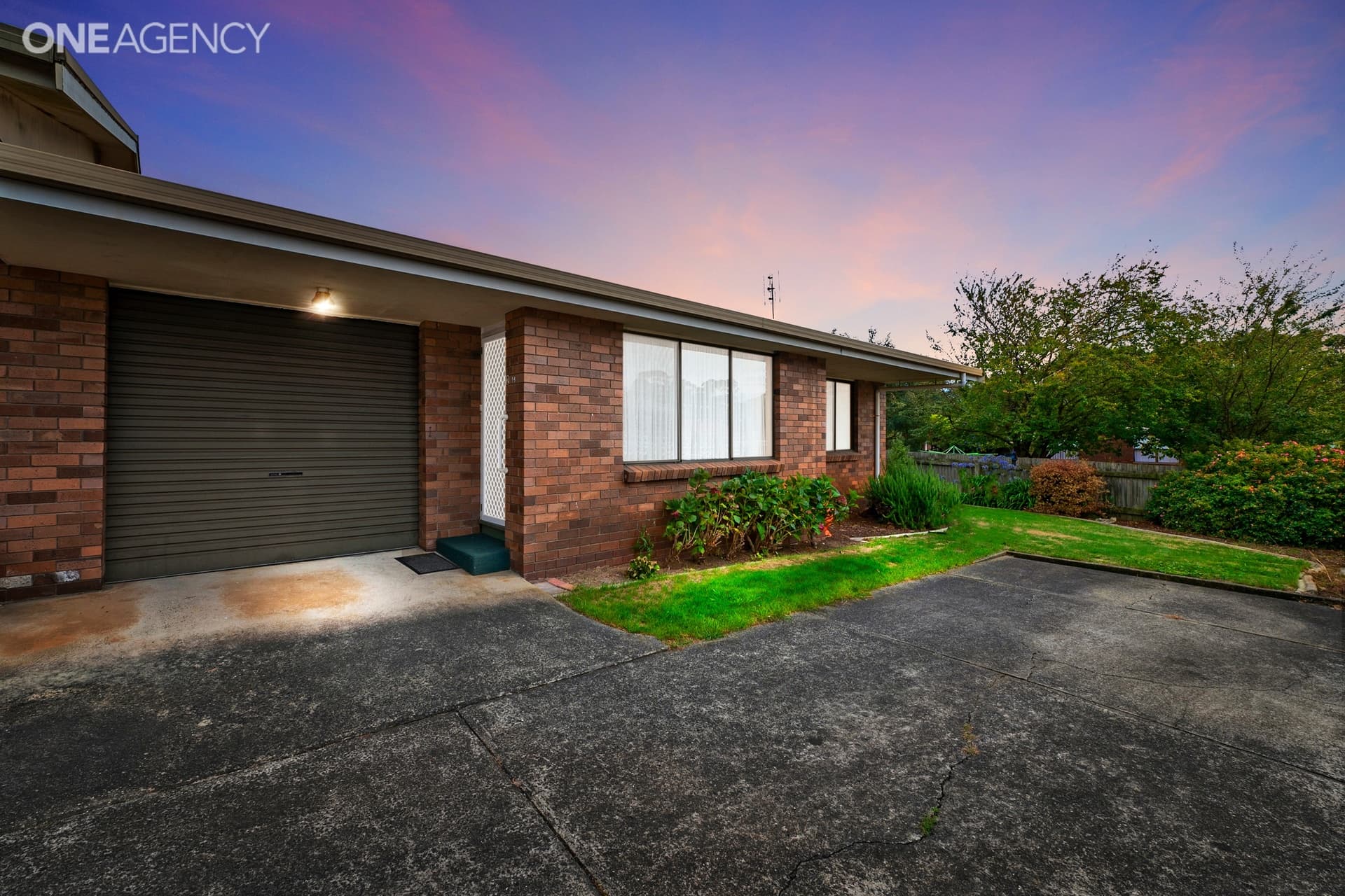 2/14 Lawrence Drive, Devonport, Devonport - Image 1