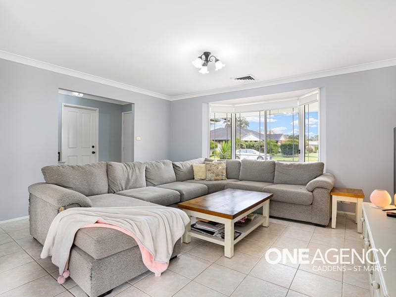 22 Minnek Close, Glenmore Park, Glenmore Park - Thumbnail 4