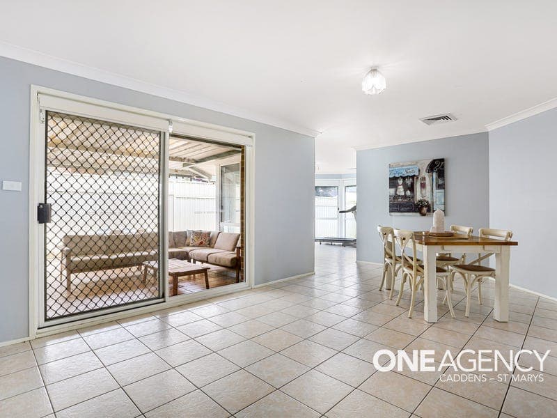 22 Minnek Close, Glenmore Park, Glenmore Park - Thumbnail 5