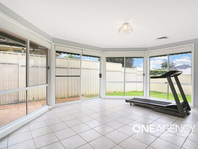 22 Minnek Close, Glenmore Park, Glenmore Park - Thumbnail 6