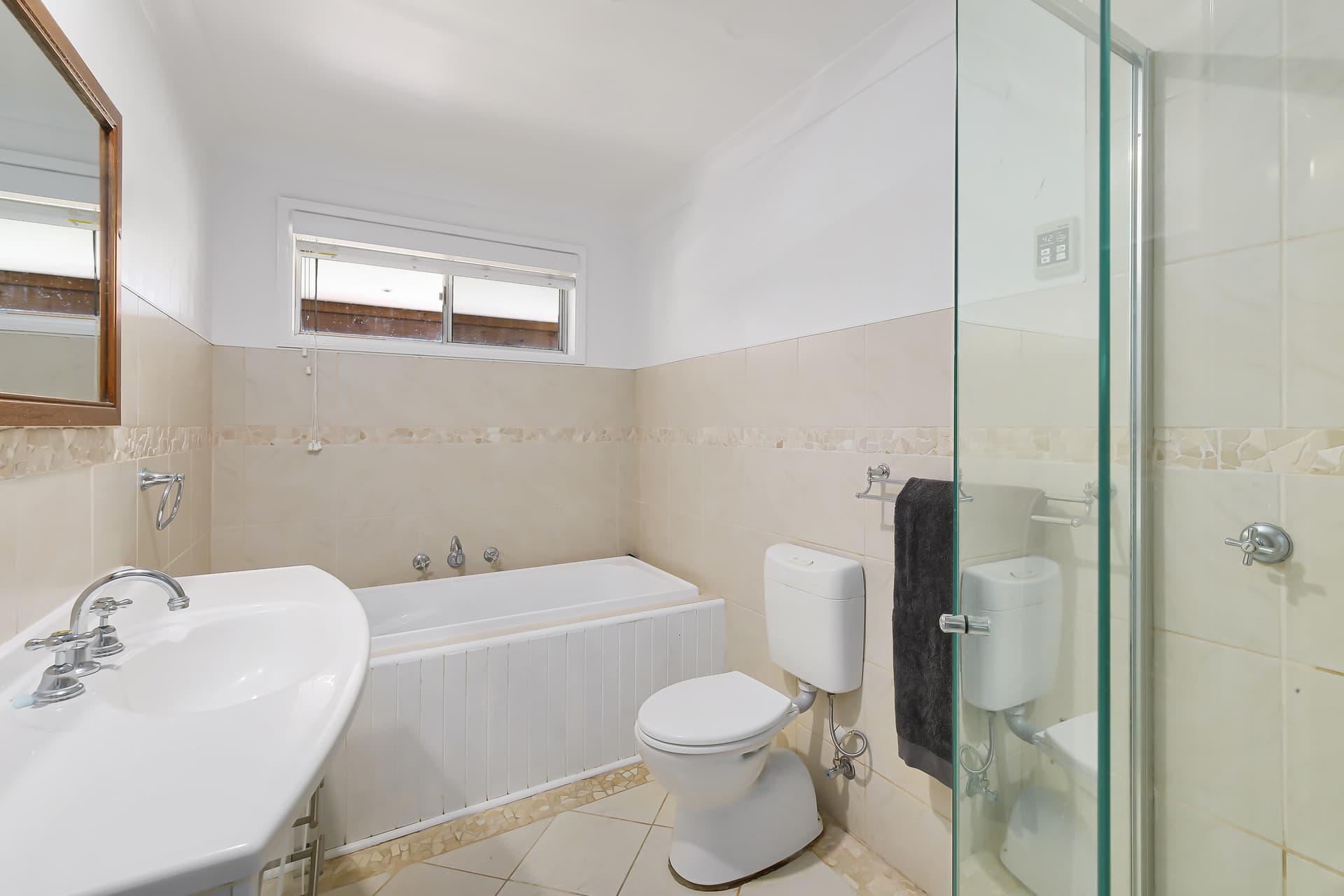 8 Kimberley Avenue, Narara, Narara - Thumbnail 6