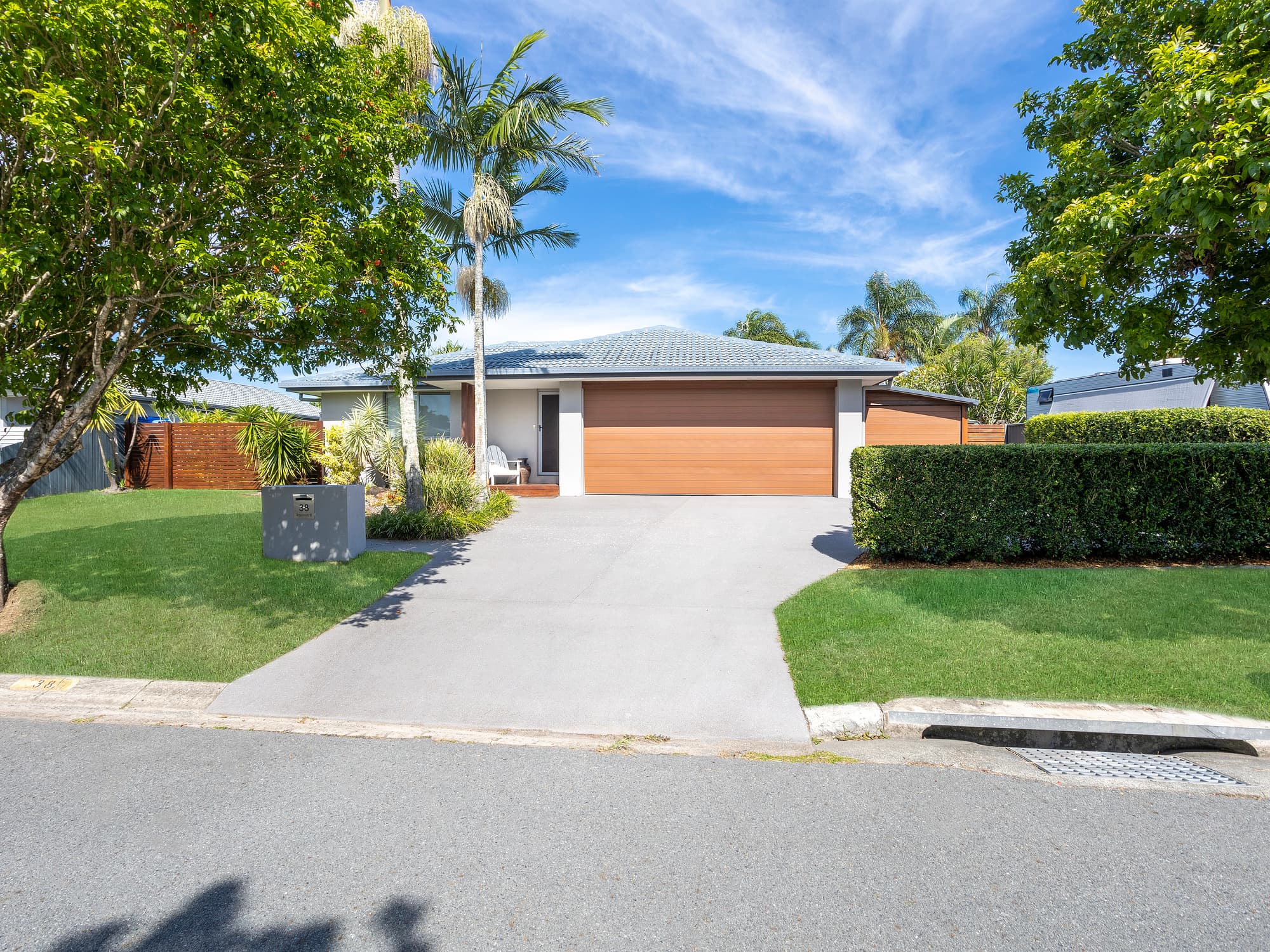 38 Razorbill Street, Burleigh Waters, Burleigh Waters - Image 1