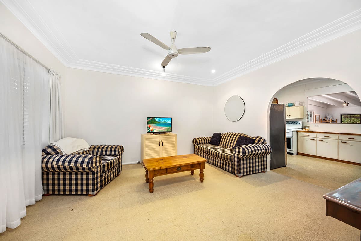14 Chamberlain Avenue, Caringbah, Caringbah - Thumbnail 4