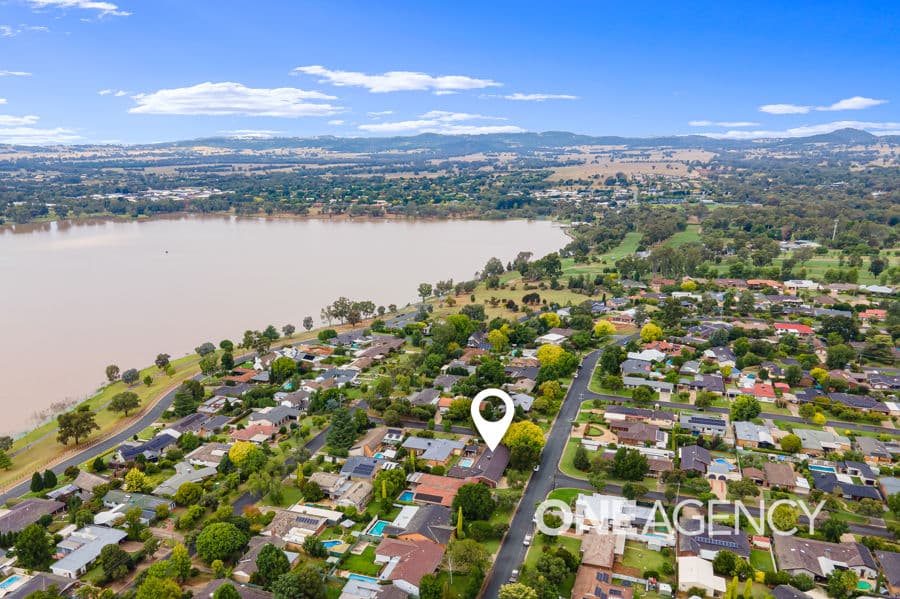 3 LASSWADE Street, Lake Albert, Lake Albert - Thumbnail 2