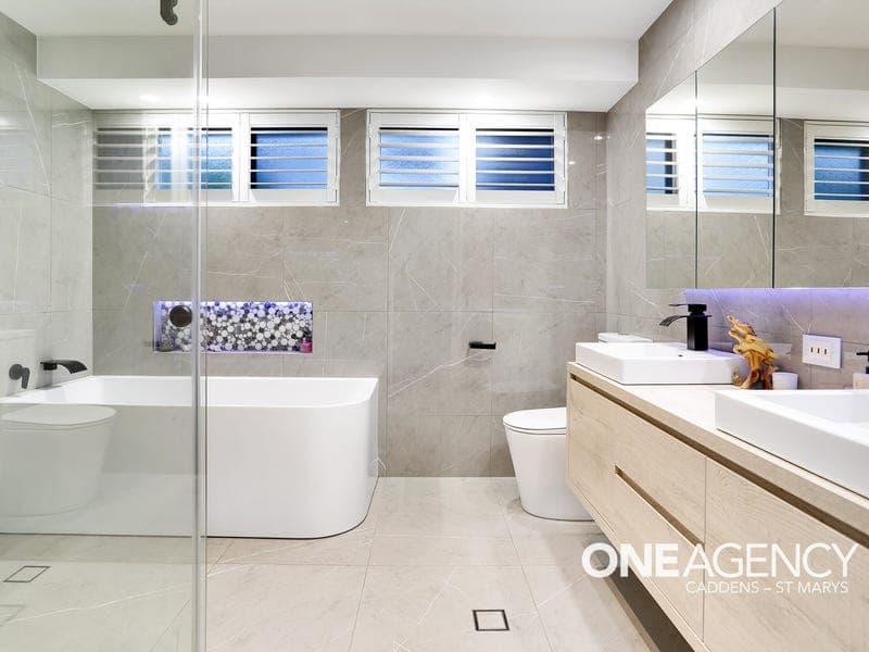 21 Cliffbrook Crescent, Leonay, Leonay - Thumbnail 3