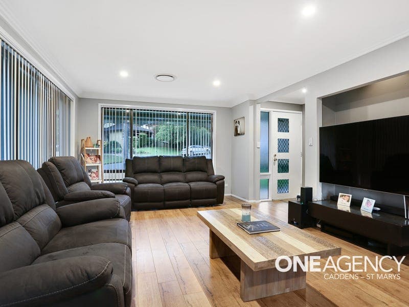 21 Cliffbrook Crescent, Leonay, Leonay - Thumbnail 5