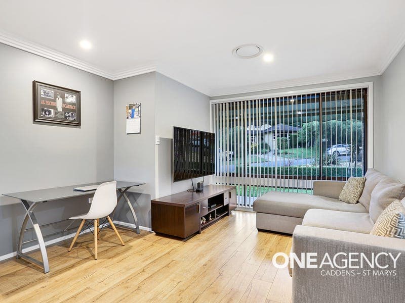 21 Cliffbrook Crescent, Leonay, Leonay - Thumbnail 6